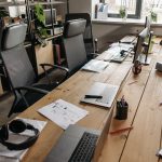Nettoyer un bureau : produits et conseils pratiques